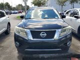 Used 2016 Nissan Pathfinder SV image 2