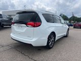 Used 2017 Chrysler Pacifica Limited w/ UConnect Theater Package image 4