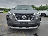 Used 2021 Nissan Rogue SV image 2