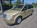 Used 2010 Chrysler Town & Country LX image 3