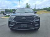 Used 2020 Ford Explorer XLT image 2