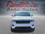 Used 2019 Jeep Grand Cherokee Laredo image 2