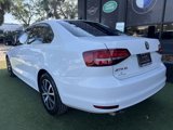 Used 2017 Volkswagen Jetta SE image 4