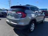 Used 2024 GMC Terrain SLE w/ Driver Convenience Package image 5