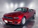 Used 2010 Ford Mustang Convertible image 2