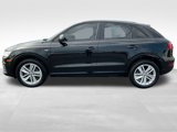 Used 2018 Audi Q3 2.0T Premium w/ Convenience Package image 2