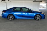 Used 2019 Toyota Camry SE image 2
