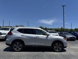 Used 2017 Nissan Rogue SL w/ SL Premium Package image 3