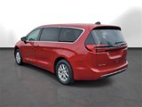 New 2025 Chrysler Pacifica Select image 3