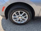 Used 2023 Chevrolet Equinox LT image 2