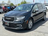 Used 2023 Chrysler Pacifica Limited image 2