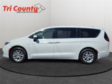 Used 2023 Chrysler Pacifica Touring-L image 4