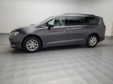 Used 2020 Chrysler Voyager Lxi image 2