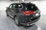 Used 2018 Mitsubishi Outlander ES image 2