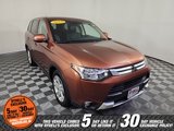 Used 2015 Mitsubishi Outlander SE image 2