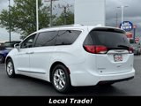 Used 2018 Chrysler Pacifica Touring-L w/ Tire & Wheel Group image 2