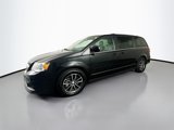 Used 2017 Dodge Grand Caravan SXT w/ Driver Convenience Group image 3