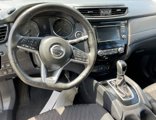Used 2019 Nissan Rogue SV image 2