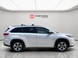 Used 2017 Toyota Highlander Limited image 3