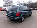 Used 2007 Chrysler Town & Country w/ Popular Equipment Group I image 5