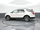 Used 2017 Ford Explorer Platinum image 4
