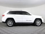 Used 2018 Jeep Grand Cherokee Laredo image 4