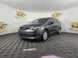 Used 2023 Chrysler Voyager LX image 3
