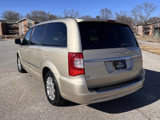 Used 2014 Chrysler Town & Country Touring image 6