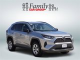 Used 2021 Toyota RAV4 LE image 2