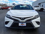 Used 2019 Toyota Camry SE image 2