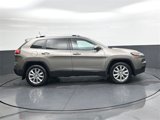 Used 2017 Jeep Cherokee Limited image 3