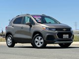 Used 2022 Chevrolet Trax LT w/ LT Convenience Package image 2