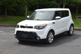 Used 2016 Kia Soul + image 2