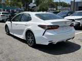 Used 2022 Toyota Camry SE image 4