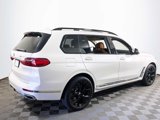 Used 2022 BMW X7 xDrive40i w/ Executive Package image 4
