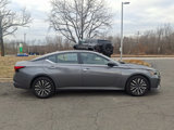 Used 2024 Nissan Altima 2.5 SV image 6
