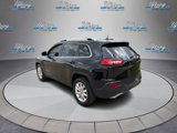 Used 2017 Jeep Cherokee Limited image 5