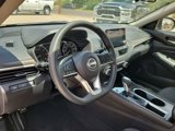 Used 2024 Nissan Altima 2.5 SV image 2