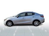 Used 2019 Toyota Yaris L image 3