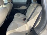 Used 2016 Jeep Cherokee Sport image 6