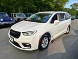 Used 2022 Chrysler Pacifica Touring-L image 2