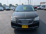 Used 2014 Chrysler Town & Country Touring-L w/ Driver Convenience Group image 3
