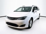 Used 2019 Chrysler Pacifica Touring-L image 3