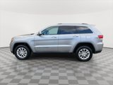 Used 2021 Jeep Grand Cherokee Laredo image 4