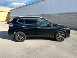 Used 2016 Nissan Rogue SL image 2