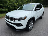 Used 2024 Jeep Compass Latitude image 2