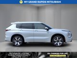 New 2025 Mitsubishi Outlander SEL image 2