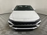 Used 2024 Hyundai Elantra SEL image 2