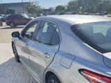 Certified 2018 Toyota Camry SE image 4