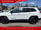 Used 2023 Jeep Cherokee Altitude Lux image 2